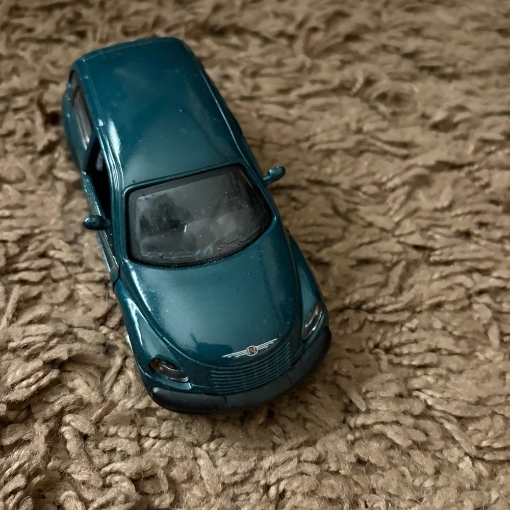 Saico PT Cruiser Metallic Green Car Collectors Toy 1:34 scale Teal Diecast Metal